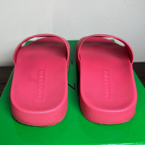 Bottega Veneta Womens Matt Rubber Gomma Slide Sandals in Lollipop pink, Size 38! - Picture 6 of 11